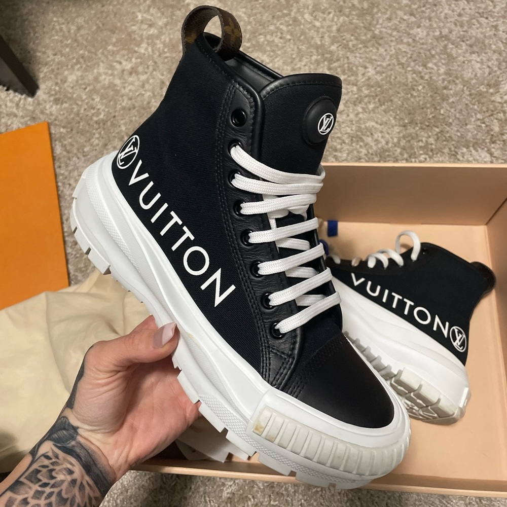 Louis Vuitton stadium sneaker
